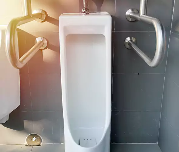 Expert Urinal Installation in Plantation, FL: Schedule Reliable Plumbing Services with Us